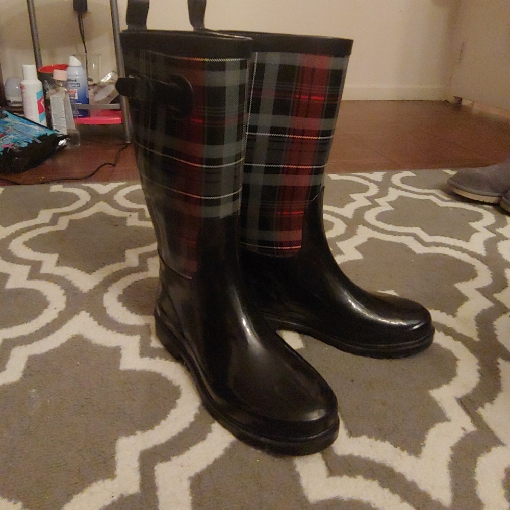 Rain boots